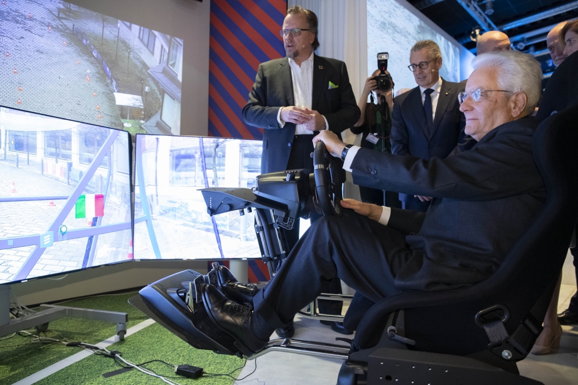 Al momento stai visualizzando 100 anni di Ericsson in Italia. Visita del Presidente Mattarella all’Ericsson studio di Stoccolma
