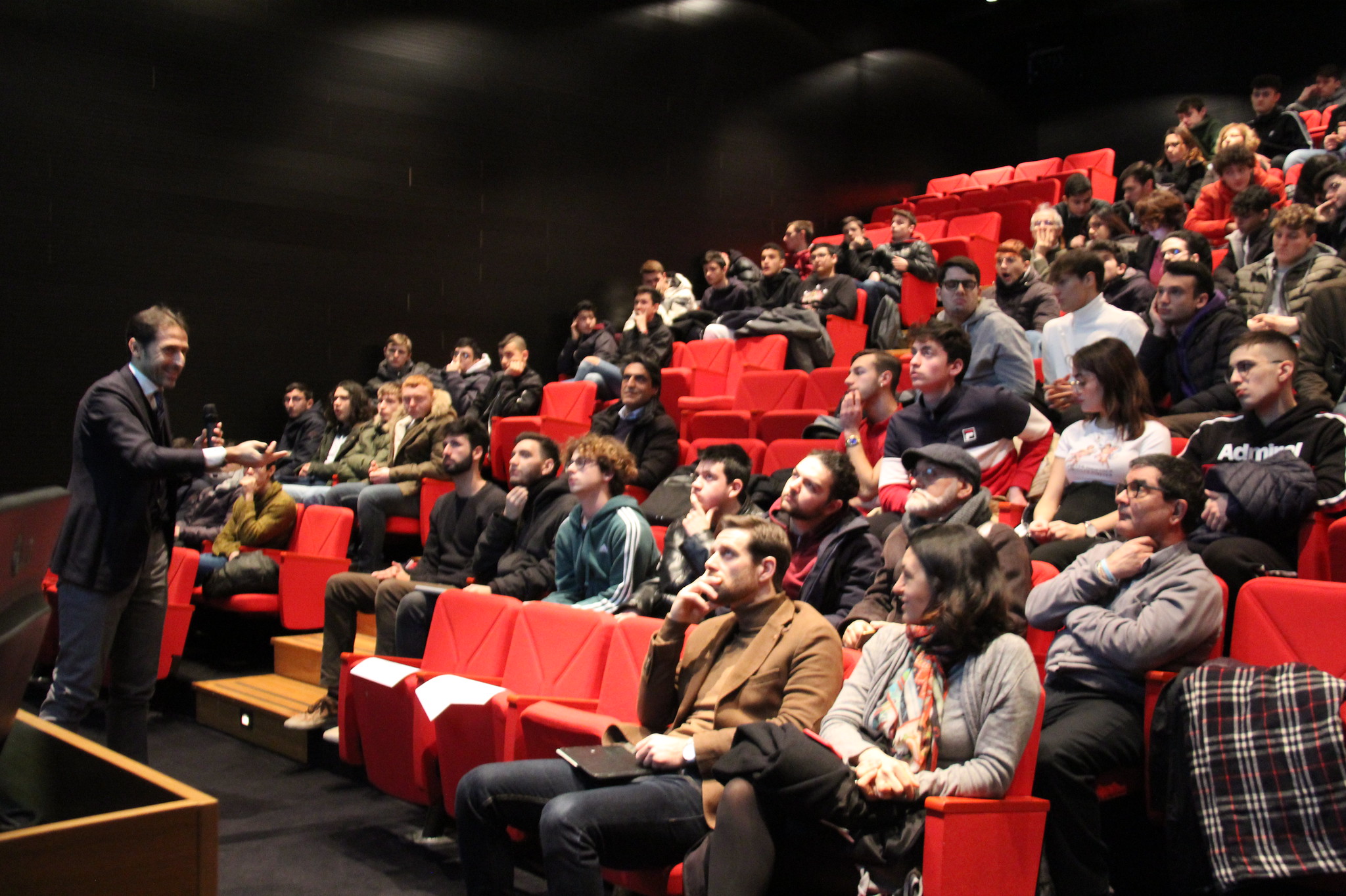 Al momento stai visualizzando 80 ragazzi a Scounting Future, il contest con Fondazione Mondo Digitale e Università degli Studi di Roma Tre